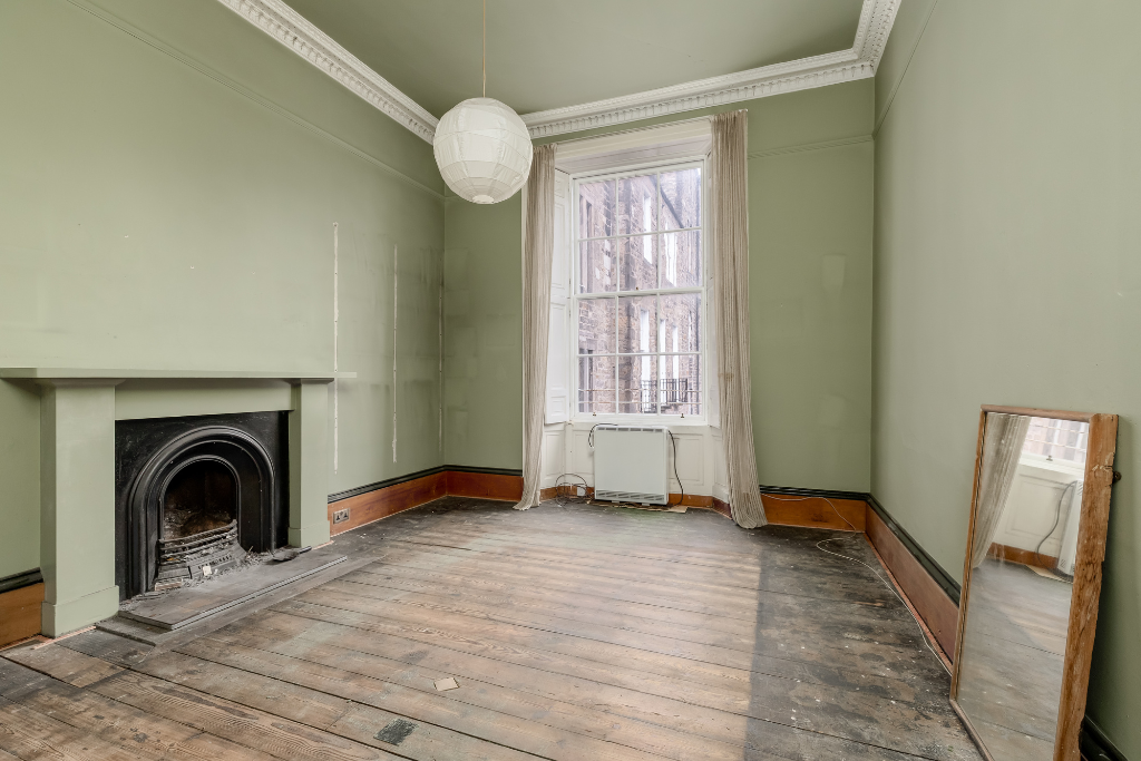 Double Bedroom 2 - 3 2 F Abercromby Place