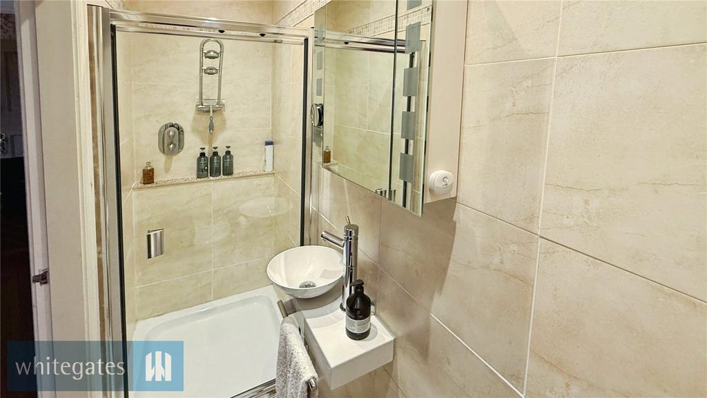 En Suite Shower
