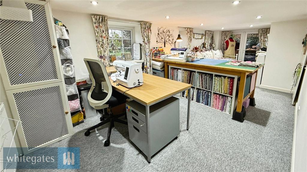 Bedroom 4/Family