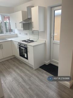 3 bedroom semi-detached house to rent, Lawnswood Grove, Elton, CH2