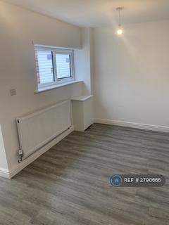 3 bedroom semi-detached house to rent, Lawnswood Grove, Elton, CH2