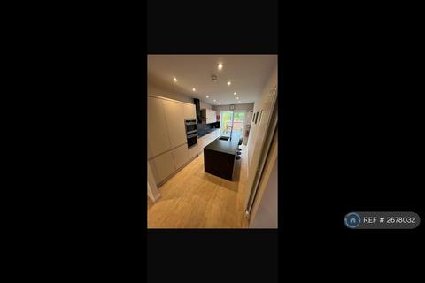 6 bedroom terraced house to rent, Monica Grove, Manchester, M19