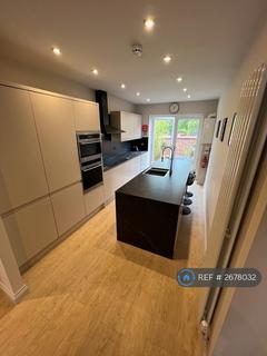 6 bedroom terraced house to rent, Monica Grove, Manchester, M19