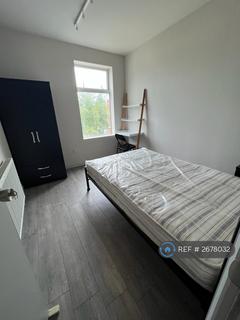 6 bedroom terraced house to rent, Monica Grove, Manchester, M19