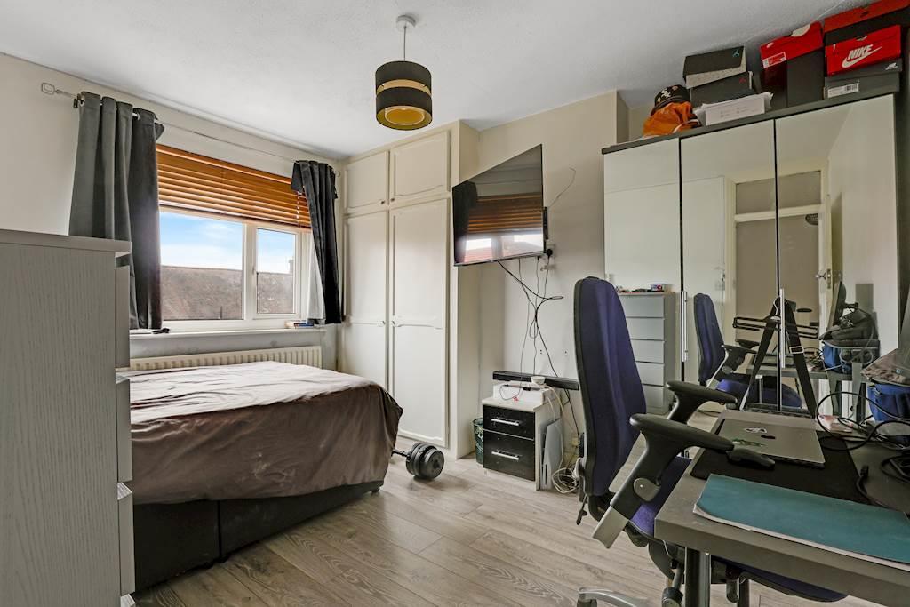 13-1f28 JHVXL  - 46 Waverley Road - 22-small.jpg
