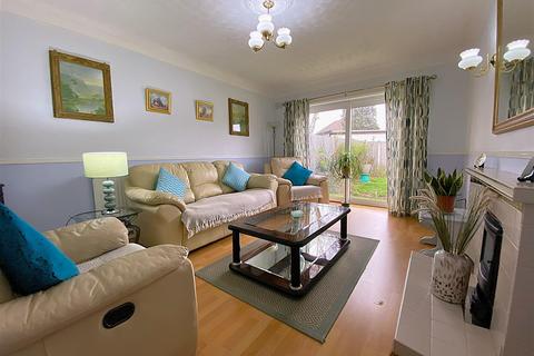 2 bedroom semi-detached bungalow for sale, University Close, Syston, Leicester