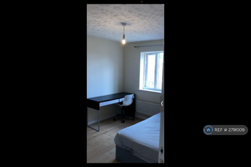 Large Bedroom