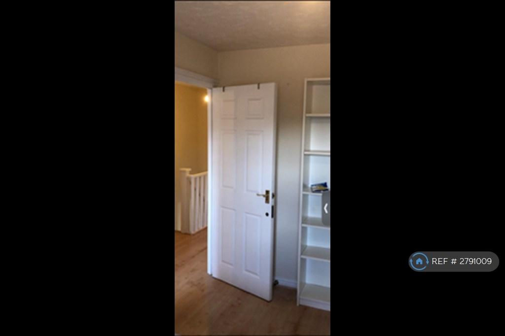 Large Bedroom