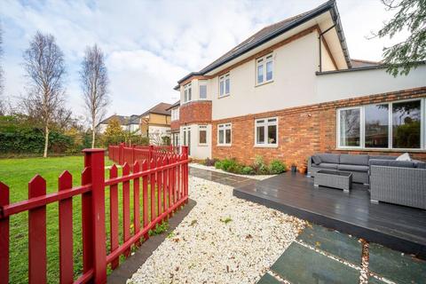 3 bedroom flat for sale, Aylestone Avenue, London NW6
