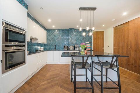 3 bedroom flat for sale, Aylestone Avenue, London NW6