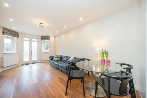 3 bedroom flat for sale, Aylestone Avenue, London NW6