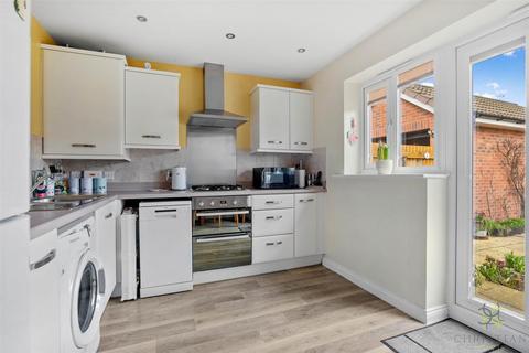 2 bedroom detached bungalow for sale, Stewart Close, Evesham WR11
