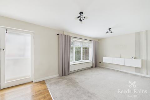 undefined, Mackenzie Crescent, Sheffield S35
