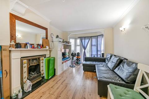 Barnfield Avenue, North Kingston, Kingston upon Thames, KT2