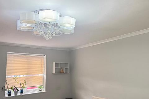 2 bedroom flat to rent, Edgware Road, Edgware HA8