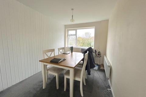 4 bedroom semi-detached house for sale, Barnard Road, Leigh-On-Sea, Essex