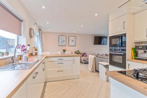 3 bedroom semi-detached house for sale, Golf Road, New Inn, NP4