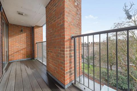 2 bedroom flat for sale, Acacia House, Bow