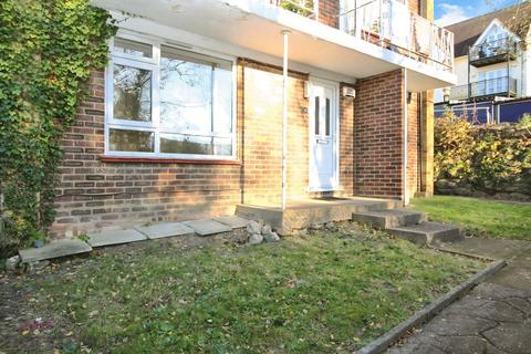 2 bedroom flat for sale, Amersham Hill, High Wycombe, HP13