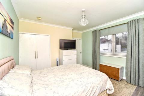 3 bedroom flat for sale, Kelvin Way, Kilsyth, G65