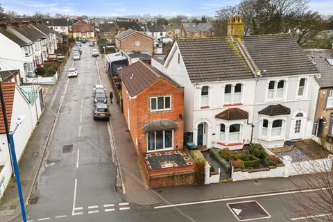 3 bedroom detached house for sale, Gravesend, Kent DA12