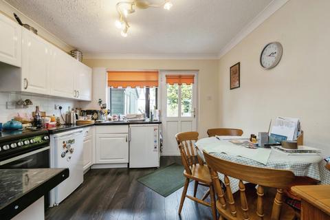 2 bedroom bungalow for sale, Oakland Walk, Dawlish, Devon, EX7