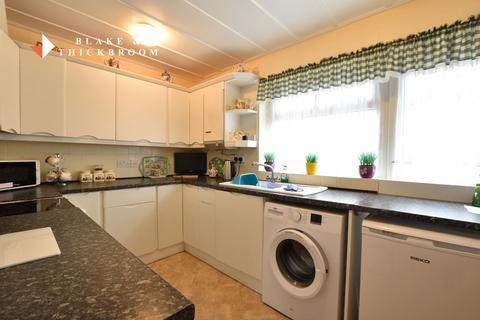 2 bedroom semi-detached bungalow for sale, Manor Way, Holland-on-Sea