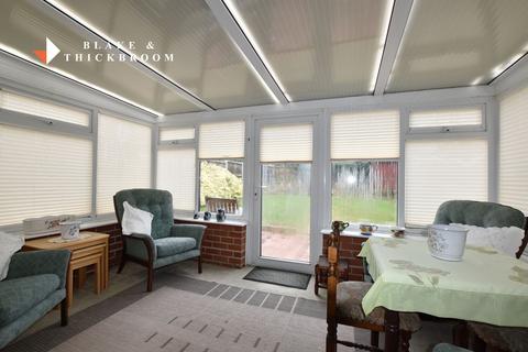 2 bedroom semi-detached bungalow for sale, Manor Way, Holland-on-Sea