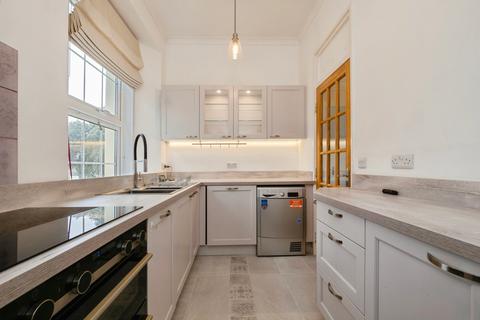 1 bedroom flat for sale, East Cliff Road, Dawlish, Devon, EX7