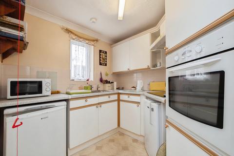 undefined, Den Crescent, Teignmouth, Devon, TQ14