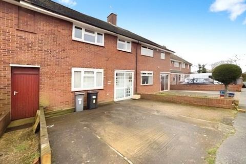 4 bedroom terraced house to rent, Wigley Road, Feltham, TW13