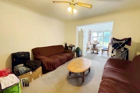 4 bedroom terraced house to rent, Wigley Road, Feltham, TW13