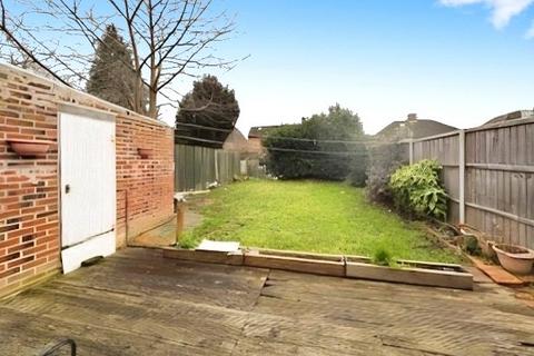 4 bedroom terraced house to rent, Wigley Road, Feltham, TW13