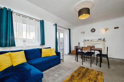 2 bedroom flat for sale, Beach Street, DAWLISH, Devon, EX7