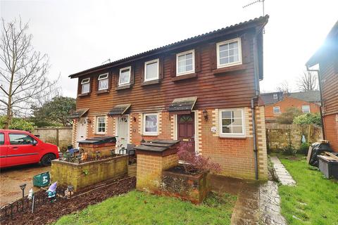 1 bedroom terraced house to rent, Kings Road, Woking, Surrey, GU21