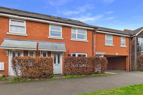 4 bedroom terraced house for sale, Paradise Orchard, Aylesbury HP18