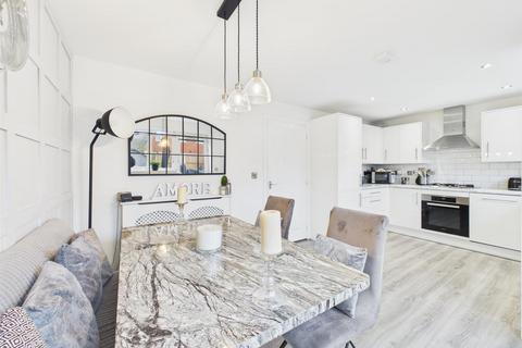 4 bedroom terraced house for sale, Paradise Orchard, Aylesbury HP18