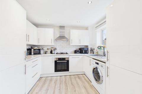 4 bedroom terraced house for sale, Paradise Orchard, Aylesbury HP18