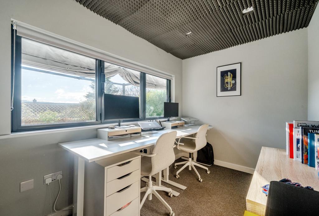 Home/Garden Office