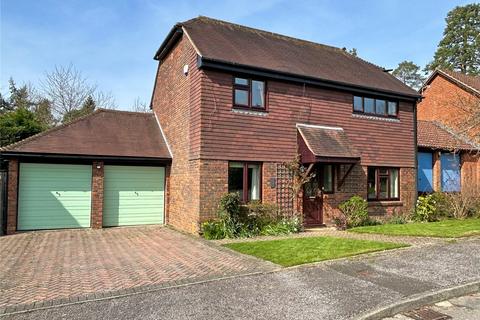 4 bedroom detached house for sale, The Meads, Camden Park