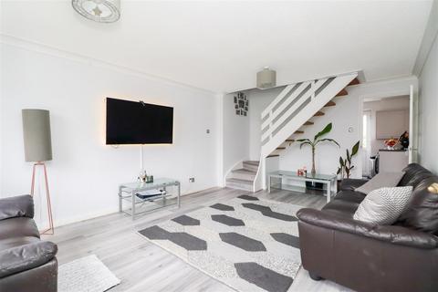 2 bedroom terraced house for sale, The Pines, Horsham