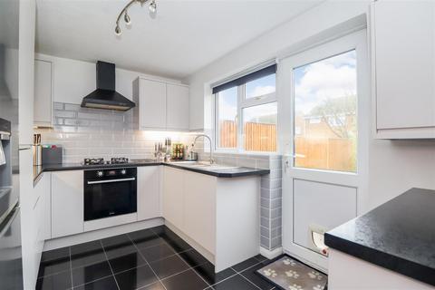 2 bedroom terraced house for sale, The Pines, Horsham