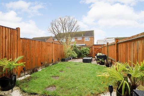 2 bedroom terraced house for sale, The Pines, Horsham