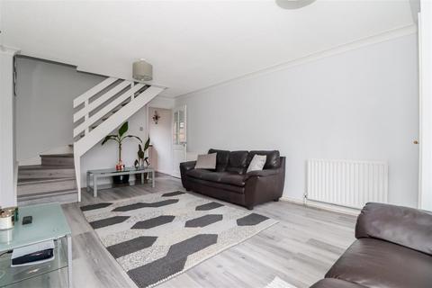 2 bedroom terraced house for sale, The Pines, Horsham