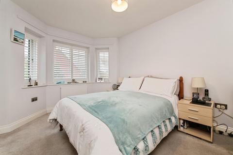 2 bedroom flat for sale, Sarlsdown Road, Exmouth, Devon, EX8
