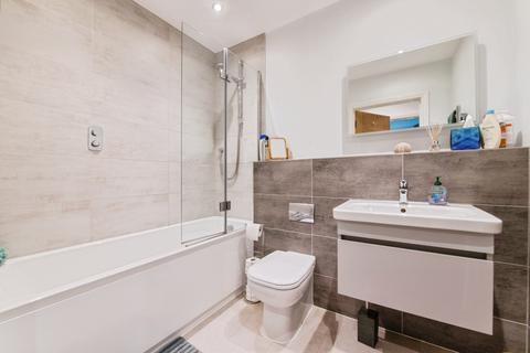 2 bedroom flat for sale, Sarlsdown Road, Exmouth, Devon, EX8