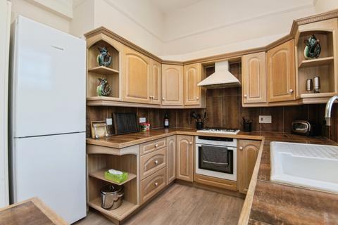 2 bedroom flat for sale, Trefusis Terrace, Exmouth, Devon, EX8