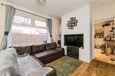 2 bedroom flat for sale, St. Andrews Road, Exmouth, Devon, EX8