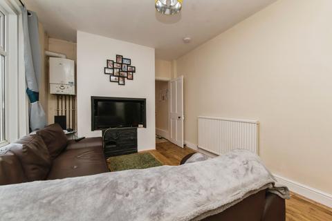 2 bedroom flat for sale, St. Andrews Road, Exmouth, Devon, EX8