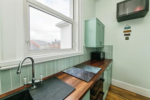 2 bedroom flat for sale, Esplanade, Exmouth, Devon, EX8